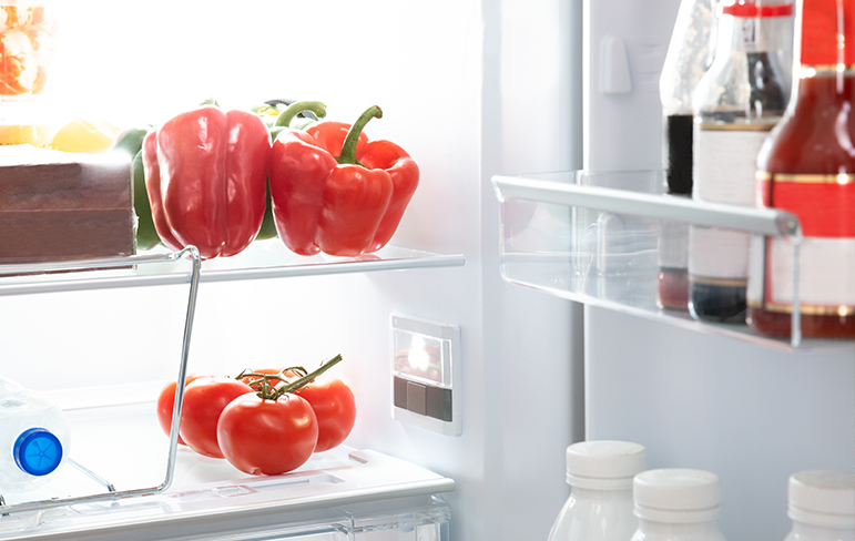 https://www.foodunfolded.com/media/images/in-article-fridge-veggies.jpg